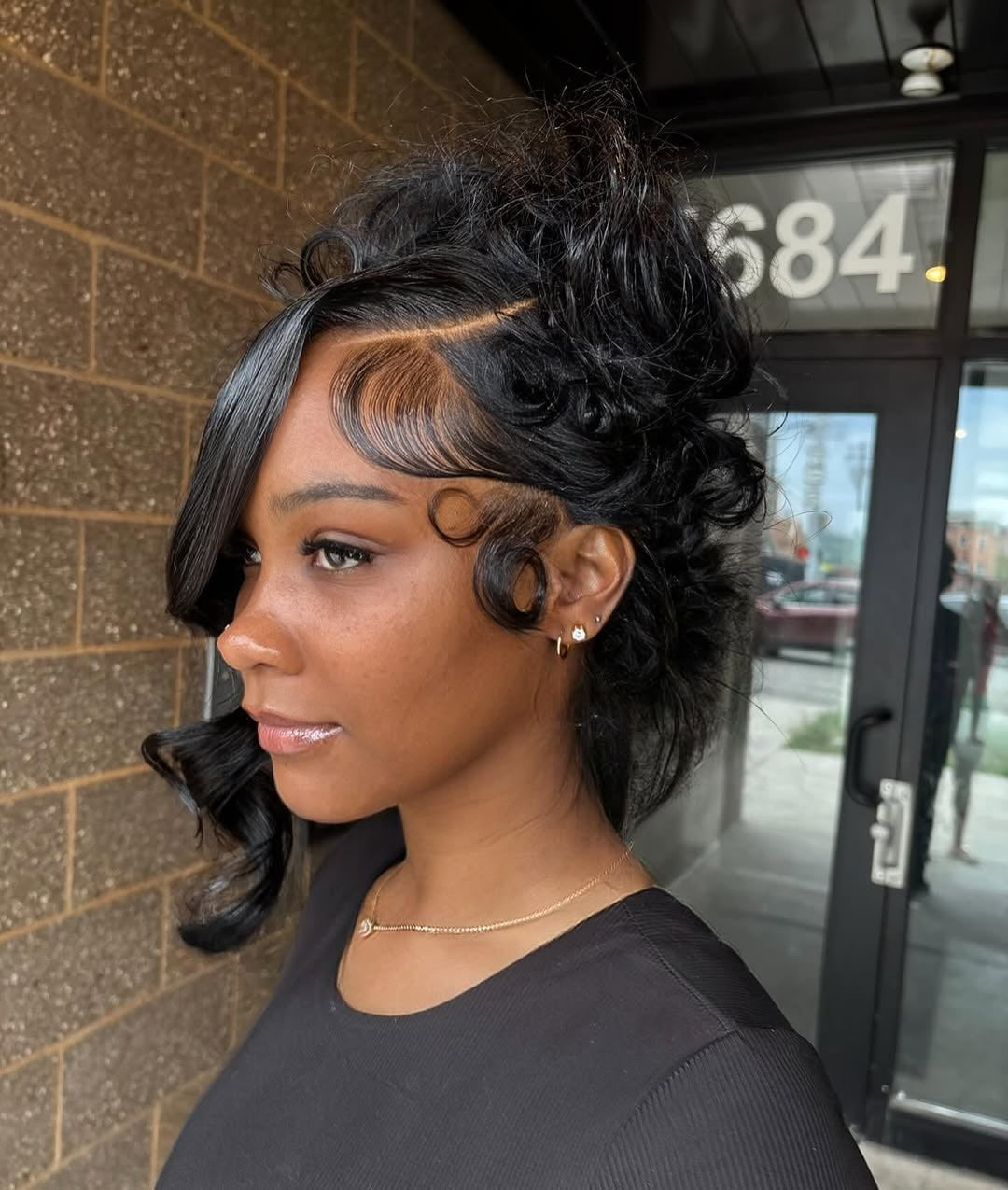 How to Install a Lace Front Wig: Step-by-Step for Beginners